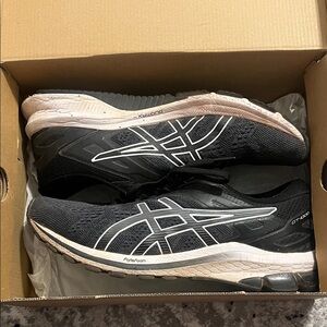 ASICS Women's Black and White Athletic Shoes